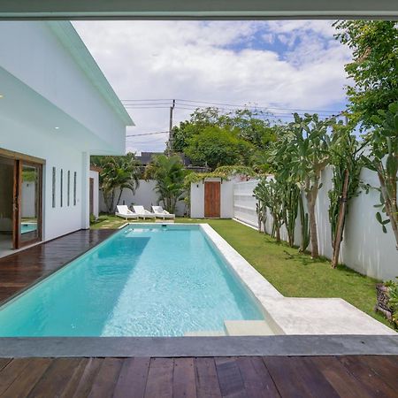 Villa Nuga By Dreamawaybali Seminyak  Exterior photo